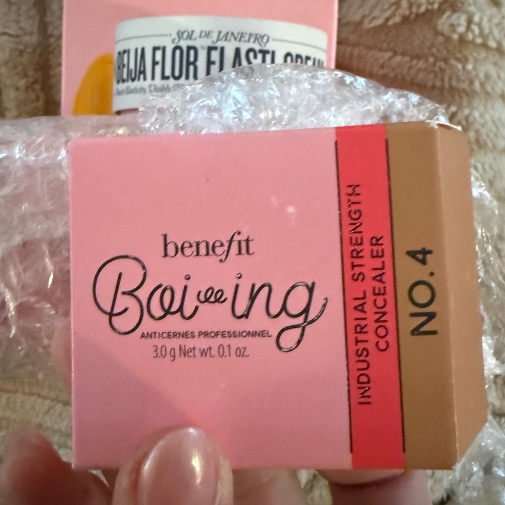 Discontinued Benefit Boi-ing Industrial Strength Concealer - 4 - Picture 2 of 2